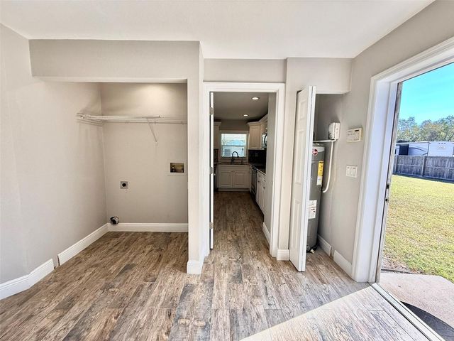 6318 LYNN ROAD, Tampa, FL 33625