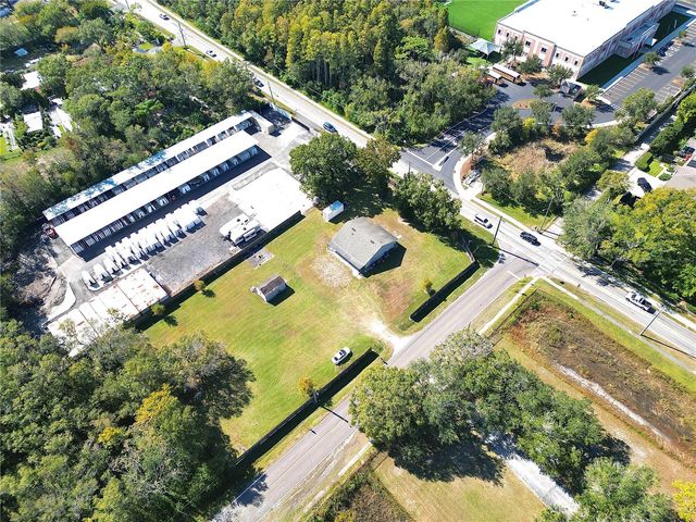 6318 LYNN ROAD, Tampa, FL 33625