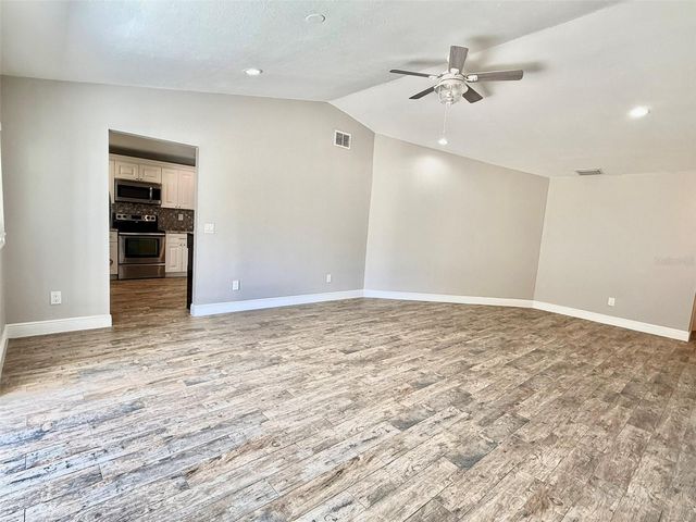 6318 LYNN ROAD, Tampa, FL 33625