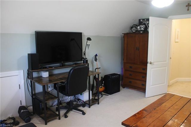 364 Morning Side Drive, Winston-salem, NC 27107