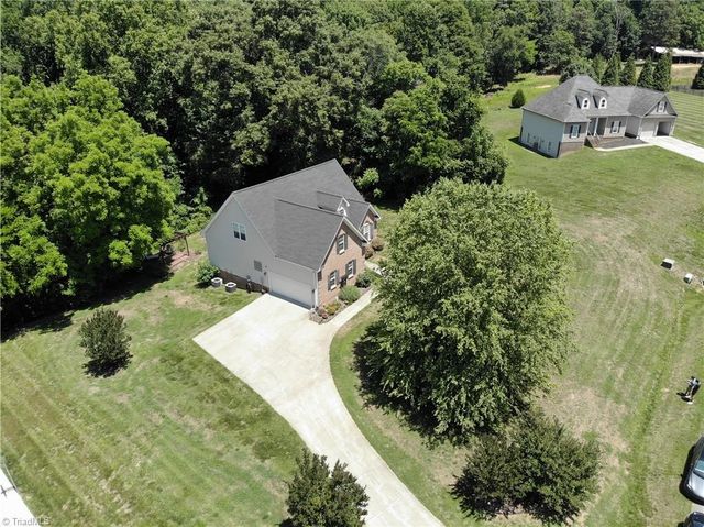 364 Morning Side Drive, Winston-salem, NC 27107