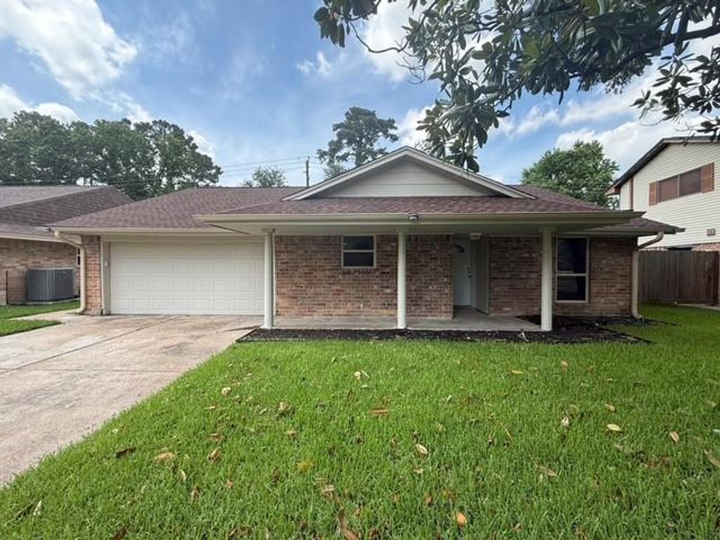 12839 Labelle Lane, Houston, TX 77015