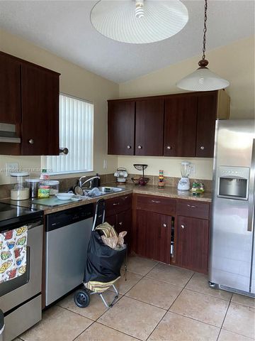 7331 SW 149th Ct, Miami, FL 33193