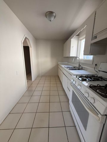 53 N Prospect Street, Porterville, CA 93257