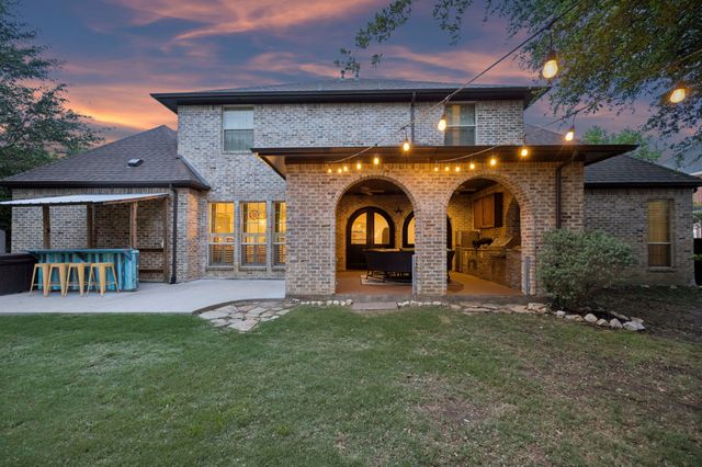 430 Stone Canyon Drive, Sunnyvale, TX 75182