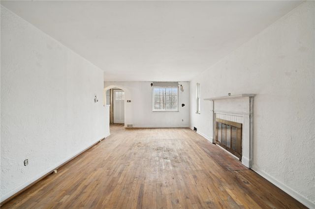 223 Gilkeson Rd, Mt Lebanon, PA 15228