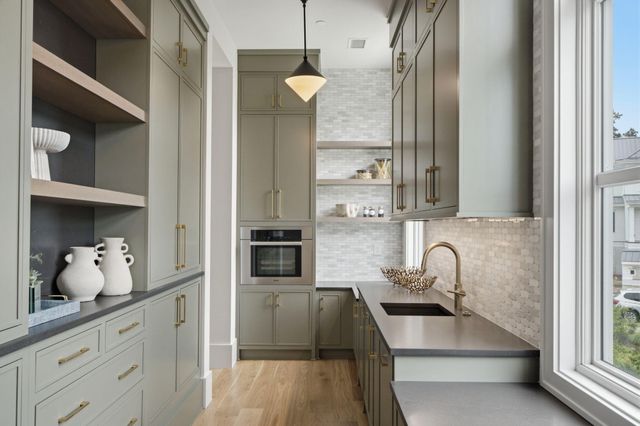 925 Fish Camp Road, Charleston, SC 29492