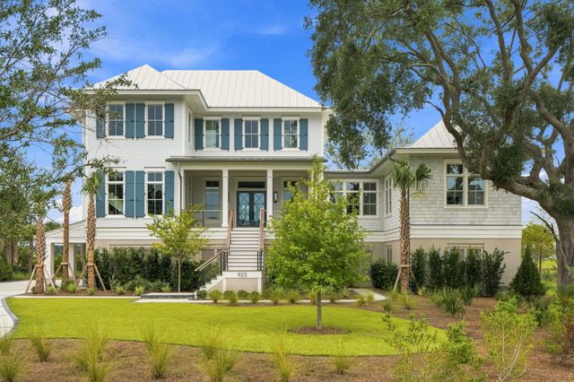925 Fish Camp Road, Charleston, SC 29492