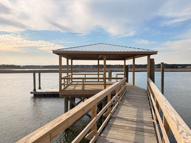 925 Fish Camp Road, Charleston, SC 29492