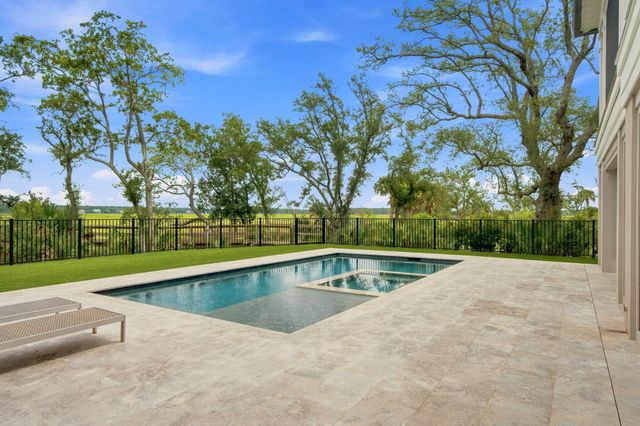 925 Fish Camp Road, Charleston, SC 29492