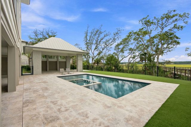 925 Fish Camp Road, Charleston, SC 29492