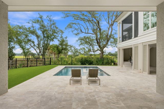 925 Fish Camp Road, Charleston, SC 29492