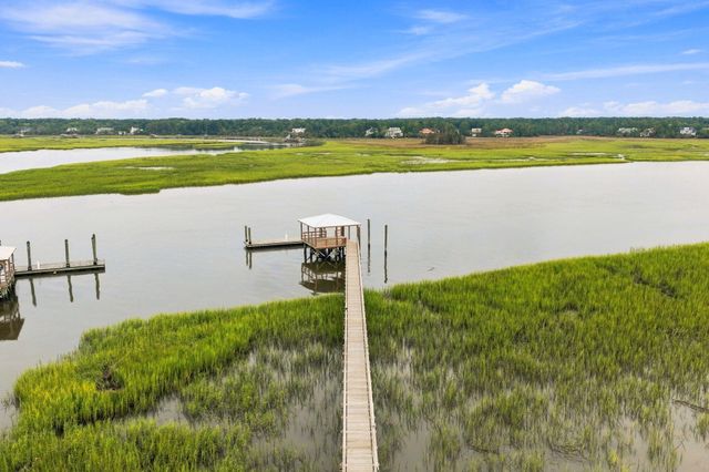925 Fish Camp Road, Charleston, SC 29492
