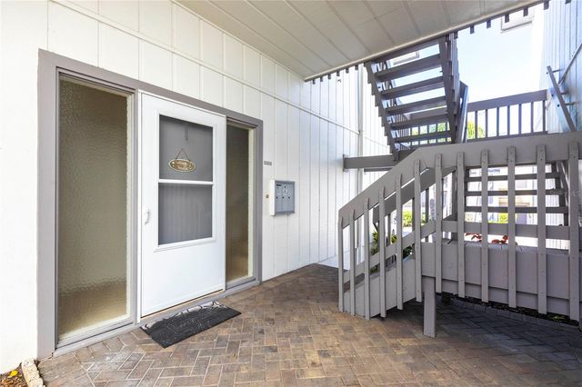 6026 E PEPPERTREE WAY 221A, Sarasota, FL 34242