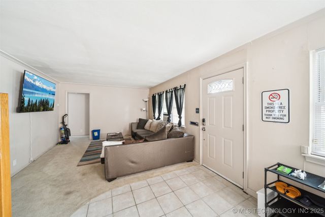 1525 N College Avenue, Tulsa, OK 74110