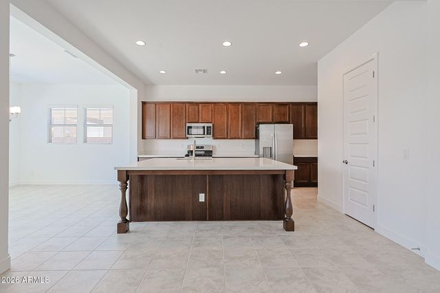 7687 W BRONCO Trail, Peoria, AZ 85383