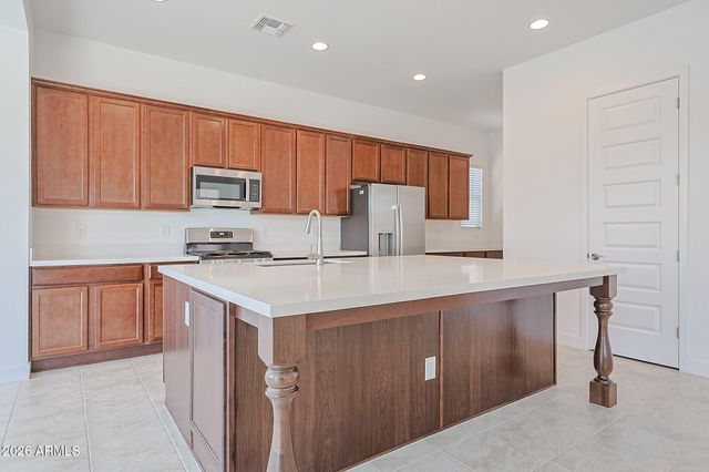 7687 W BRONCO Trail, Peoria, AZ 85383