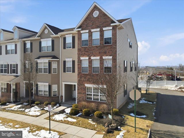 3101 GOSHEN DR, Pennsburg, PA 18073
