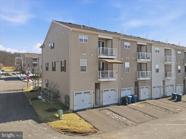 3101 GOSHEN DR, Pennsburg, PA 18073