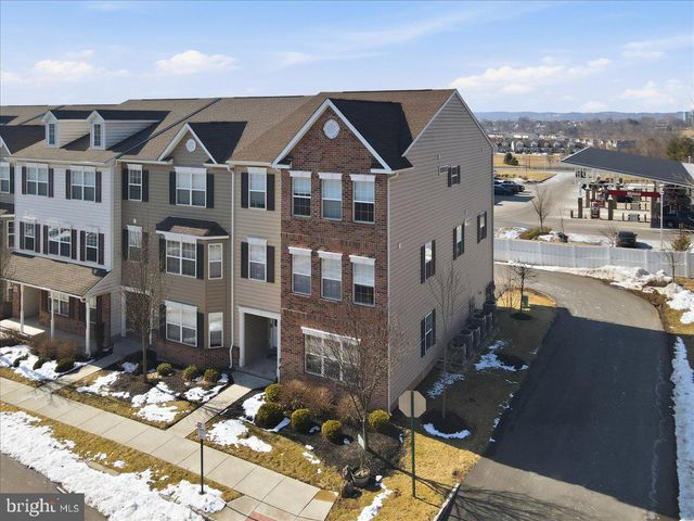 3101 GOSHEN DR, Pennsburg, PA 18073