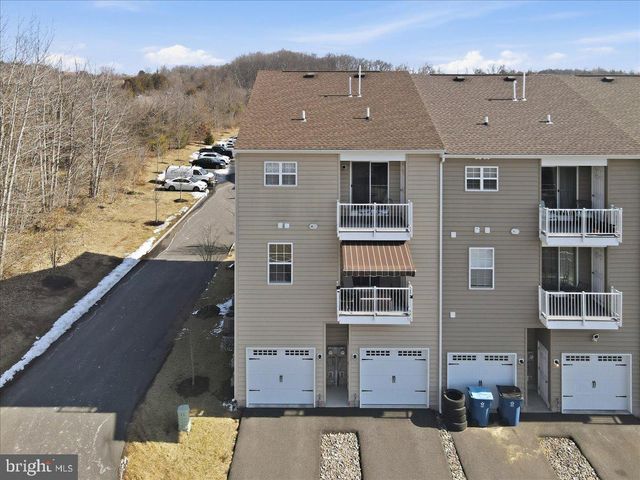 3101 GOSHEN DR, Pennsburg, PA 18073