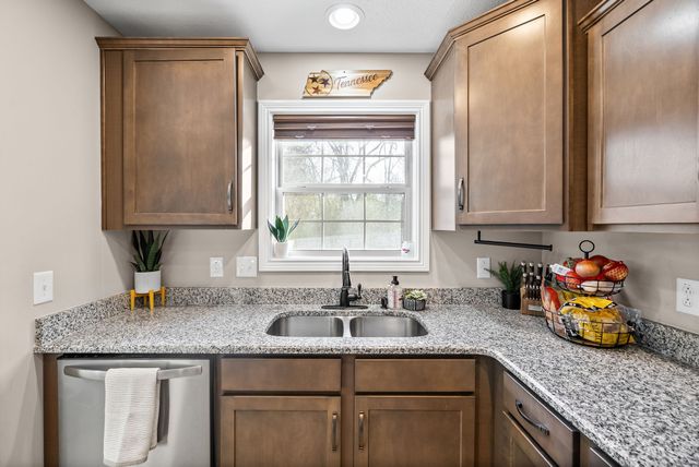 116 Woodtrace Ct, Clarksville, TN 37042