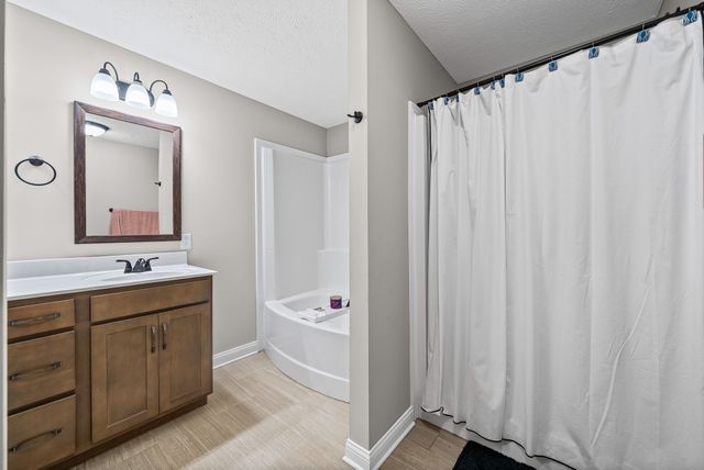 116 Woodtrace Ct, Clarksville, TN 37042