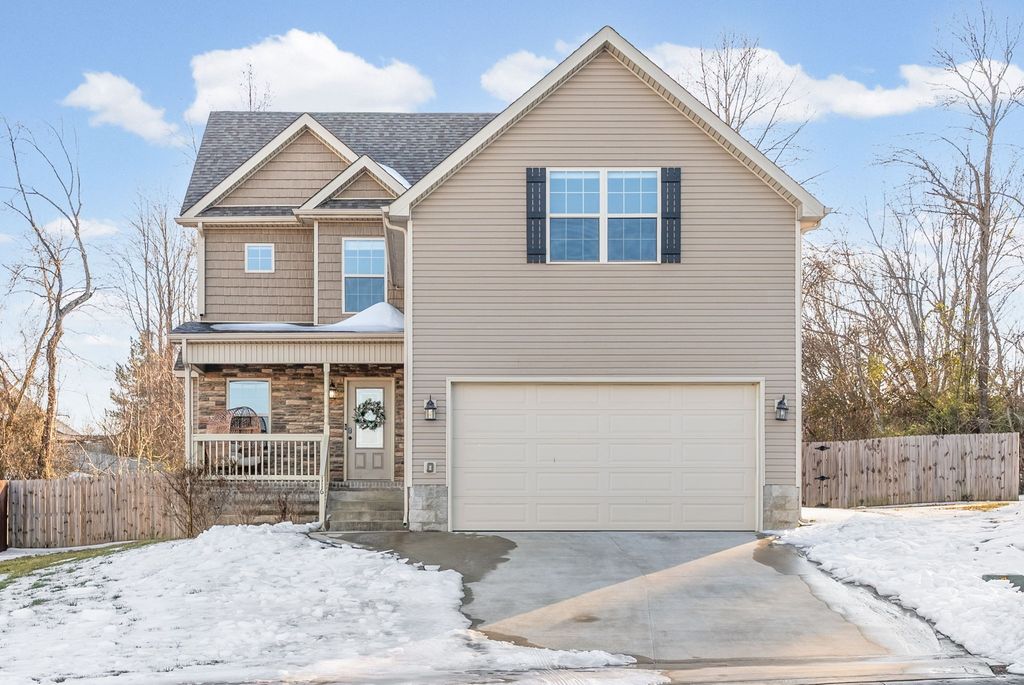 116 Woodtrace Ct, Clarksville, TN 37042