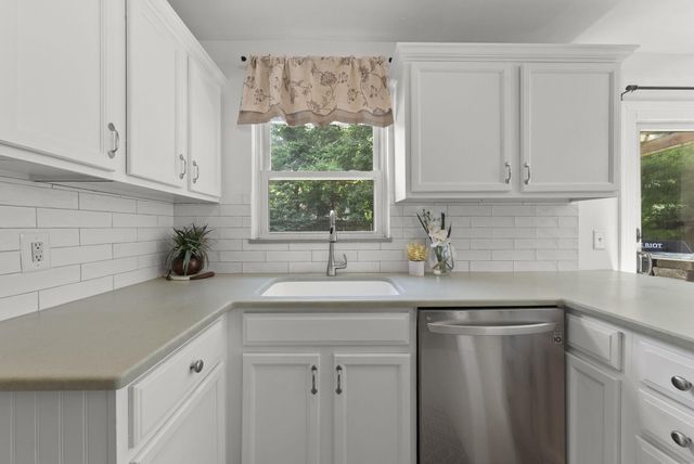 1940 Riverside Drive, Upper Arlington, OH 43221