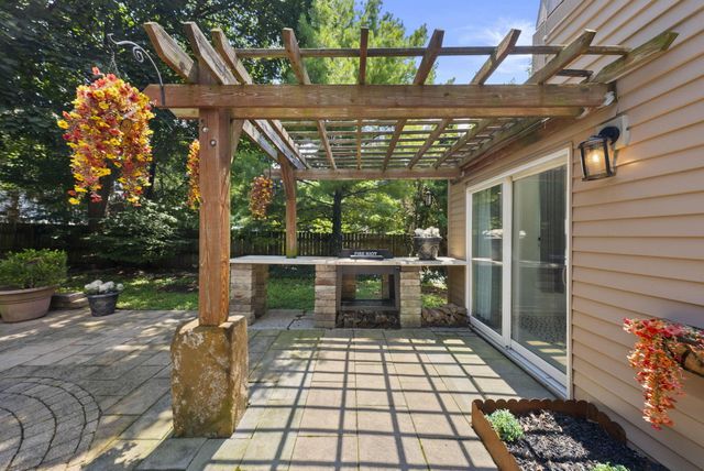 1940 Riverside Drive, Upper Arlington, OH 43221