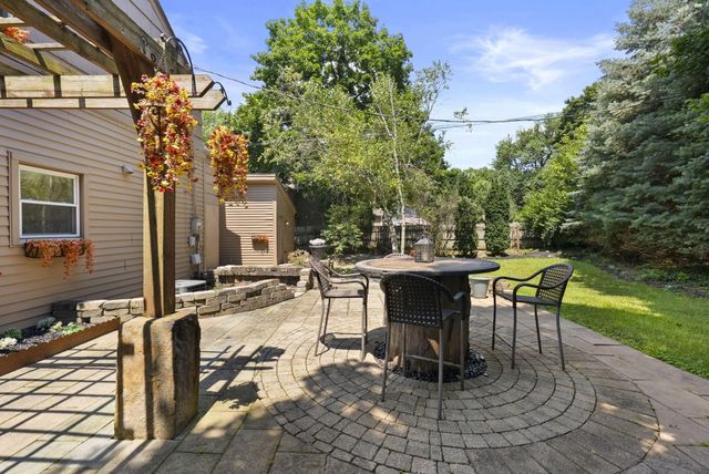 1940 Riverside Drive, Upper Arlington, OH 43221
