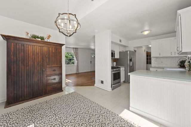 1940 Riverside Drive, Upper Arlington, OH 43221