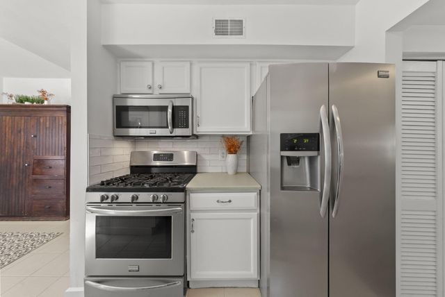 1940 Riverside Drive, Upper Arlington, OH 43221