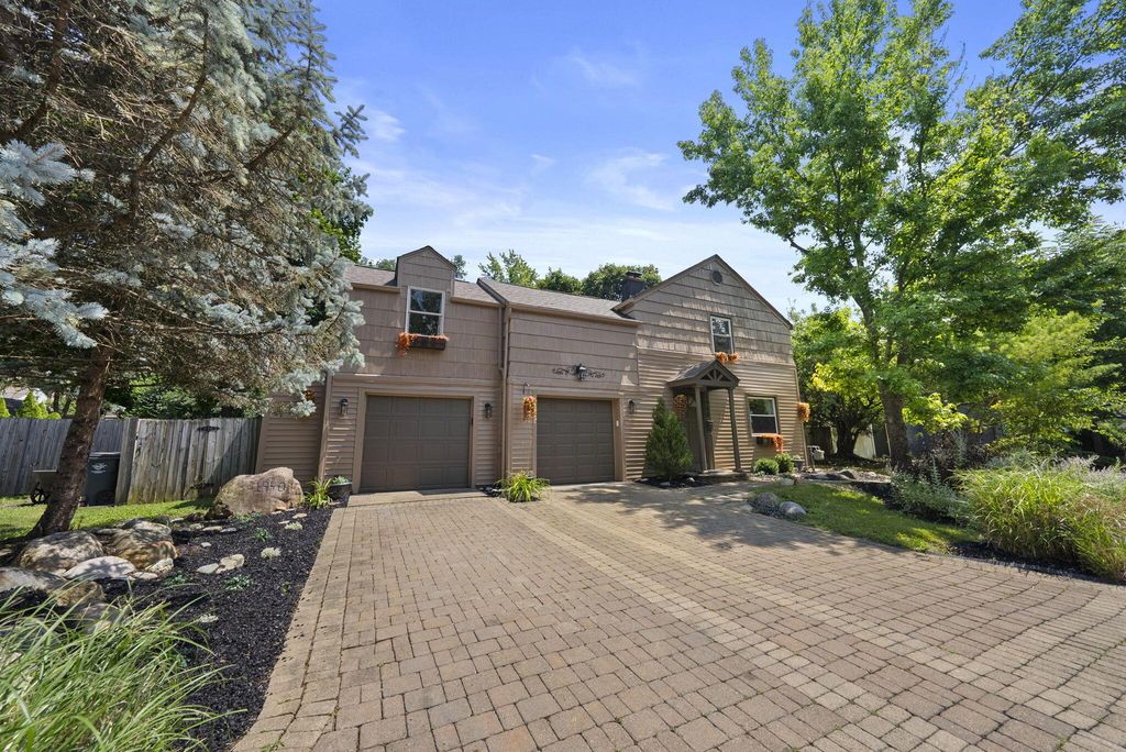 1940 Riverside Drive, Upper Arlington, OH 43221