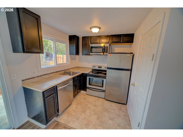 3825 Sw 198TH Ave, Beaverton, OR 97078