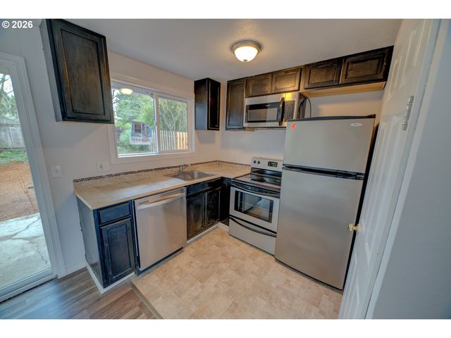 3825 Sw 198TH Ave, Beaverton, OR 97078
