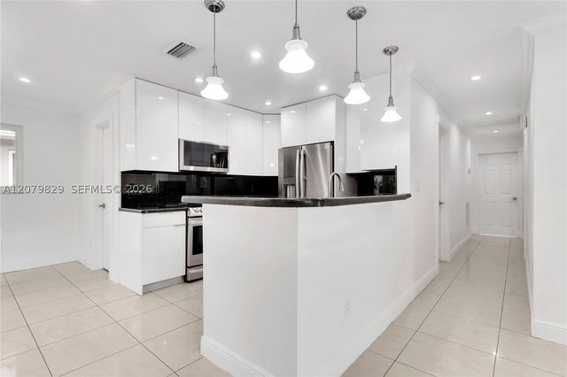 3250 SW 72nd Ct 3250, Miami, FL 33155