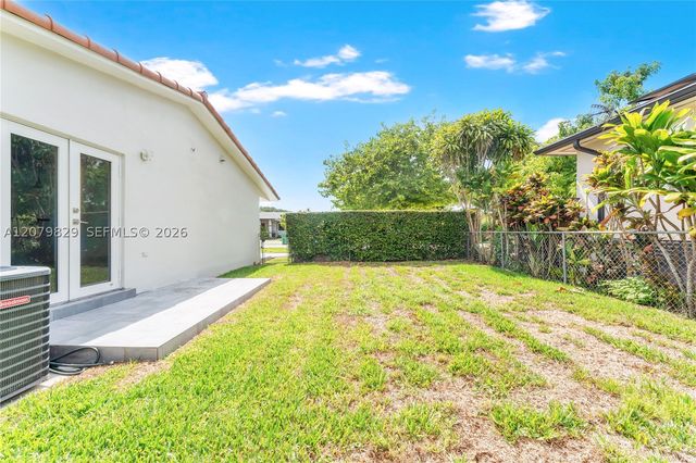 3250 SW 72nd Ct 3250, Miami, FL 33155