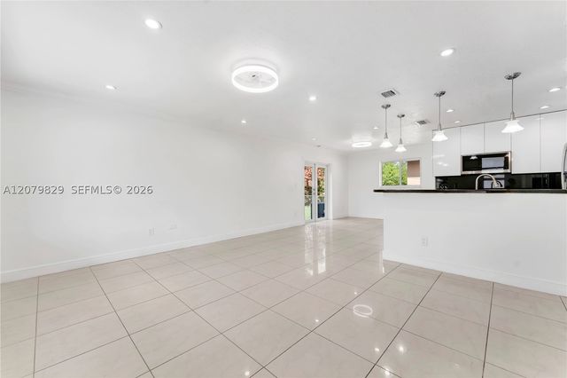 3250 SW 72nd Ct 3250, Miami, FL 33155