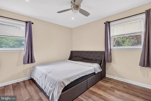 1 WALDEN RD, Marlton, NJ 08053