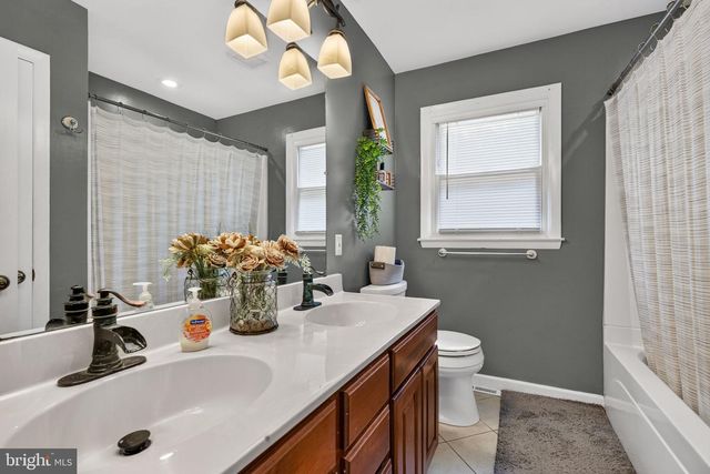 1 WALDEN RD, Marlton, NJ 08053