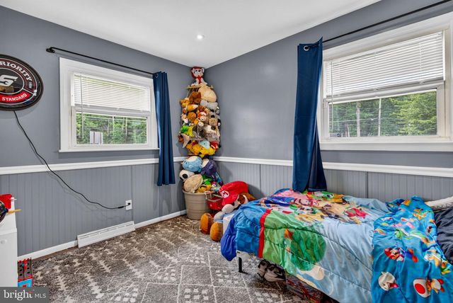 1 WALDEN RD, Marlton, NJ 08053