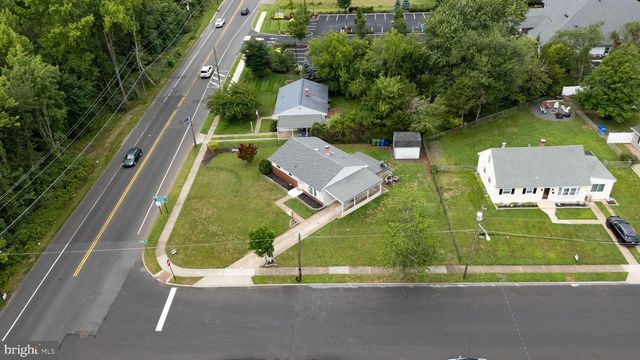 1 WALDEN RD, Marlton, NJ 08053
