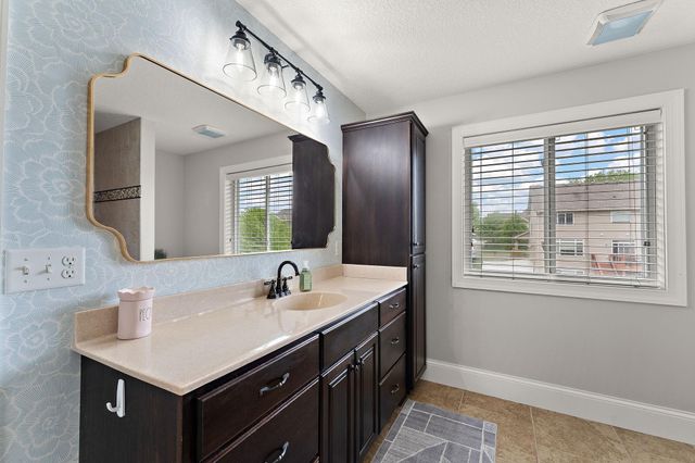 20693 Frost Court, Lakeville, MN 55044