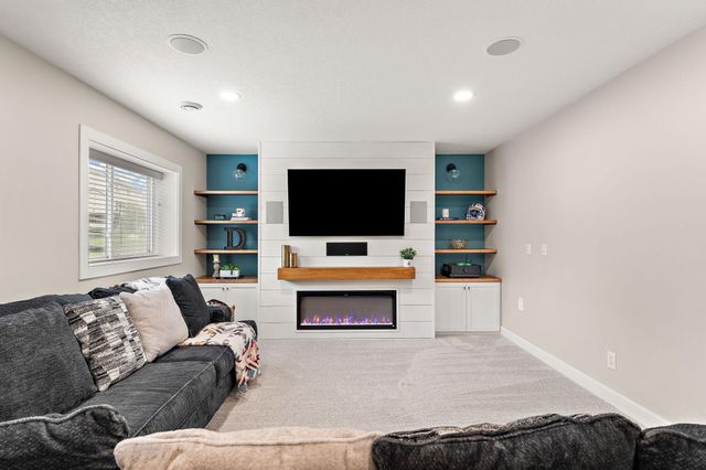 20693 Frost Court, Lakeville, MN 55044
