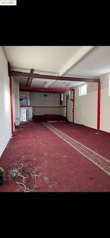 5609 Foothill Blvd, Oakland, CA 94605