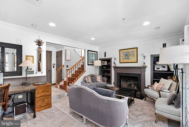 43781 BENT CREEK TER, Leesburg, VA 20176