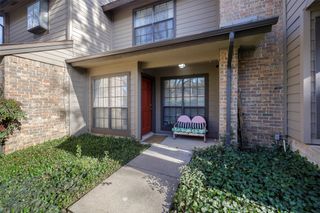 9910 Royal Lane 702, Dallas, TX 75231