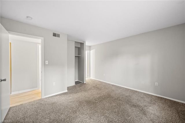 2205 Sunderland Road 116D, Winston-salem, NC 27103
