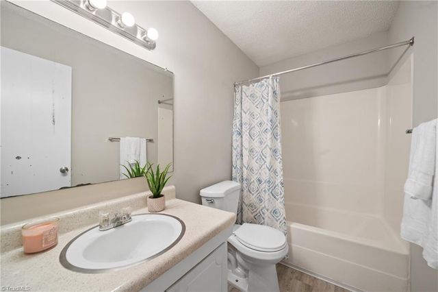 2205 Sunderland Road 116D, Winston-salem, NC 27103